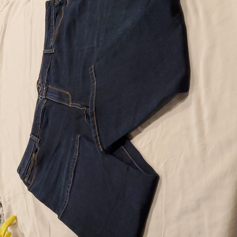 UNIVERSAL THREAD KICK BOOT CROPPED JEANS